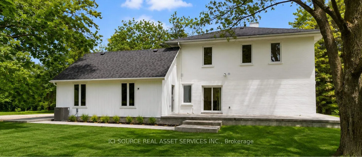 Front of 6358 Sunnidale Concession 5