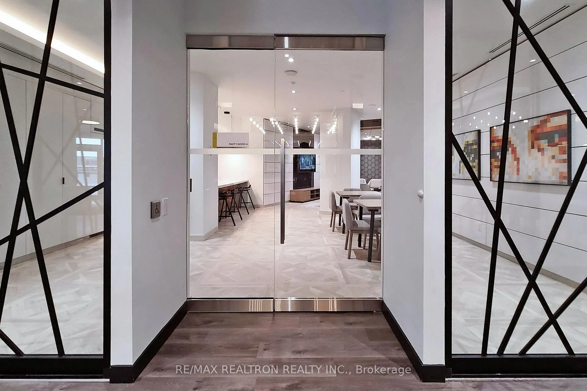 Photo 9 of Unit 908, 159 Wellesley Street E, Toronto, Cabbagetown-South St. James Town — HOMEH