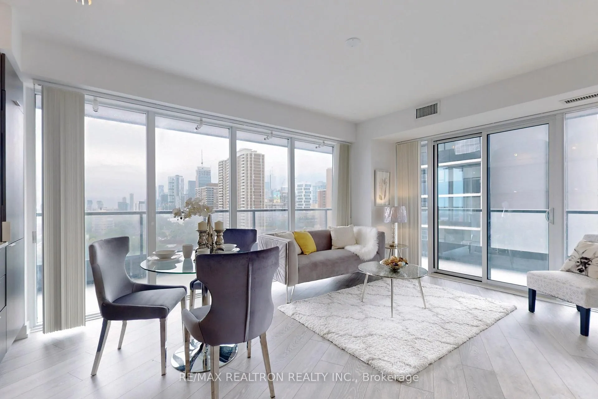 Photo 10 of Unit 908, 159 Wellesley Street E, Toronto, Cabbagetown-South St. James Town — HOMEH