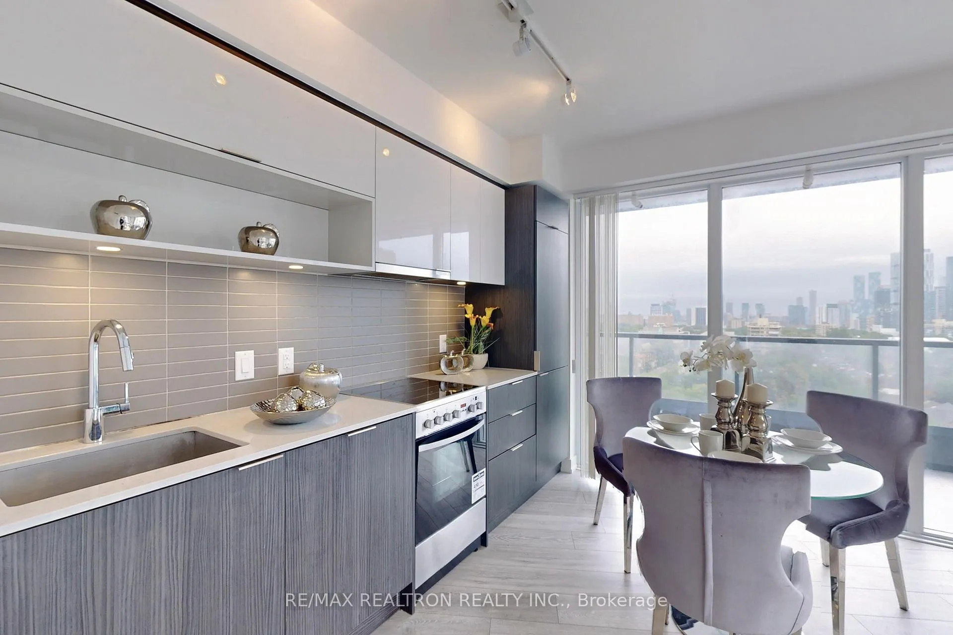 Photo 13 of Unit 908, 159 Wellesley Street E, Toronto, Cabbagetown-South St. James Town — HOMEH