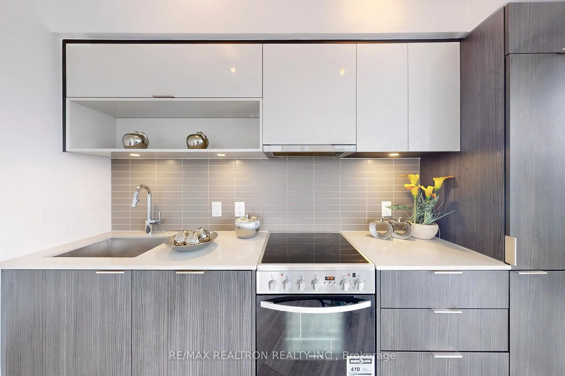 Photo 14 of Unit 908, 159 Wellesley Street E, Toronto, Cabbagetown-South St. James Town — HOMEH