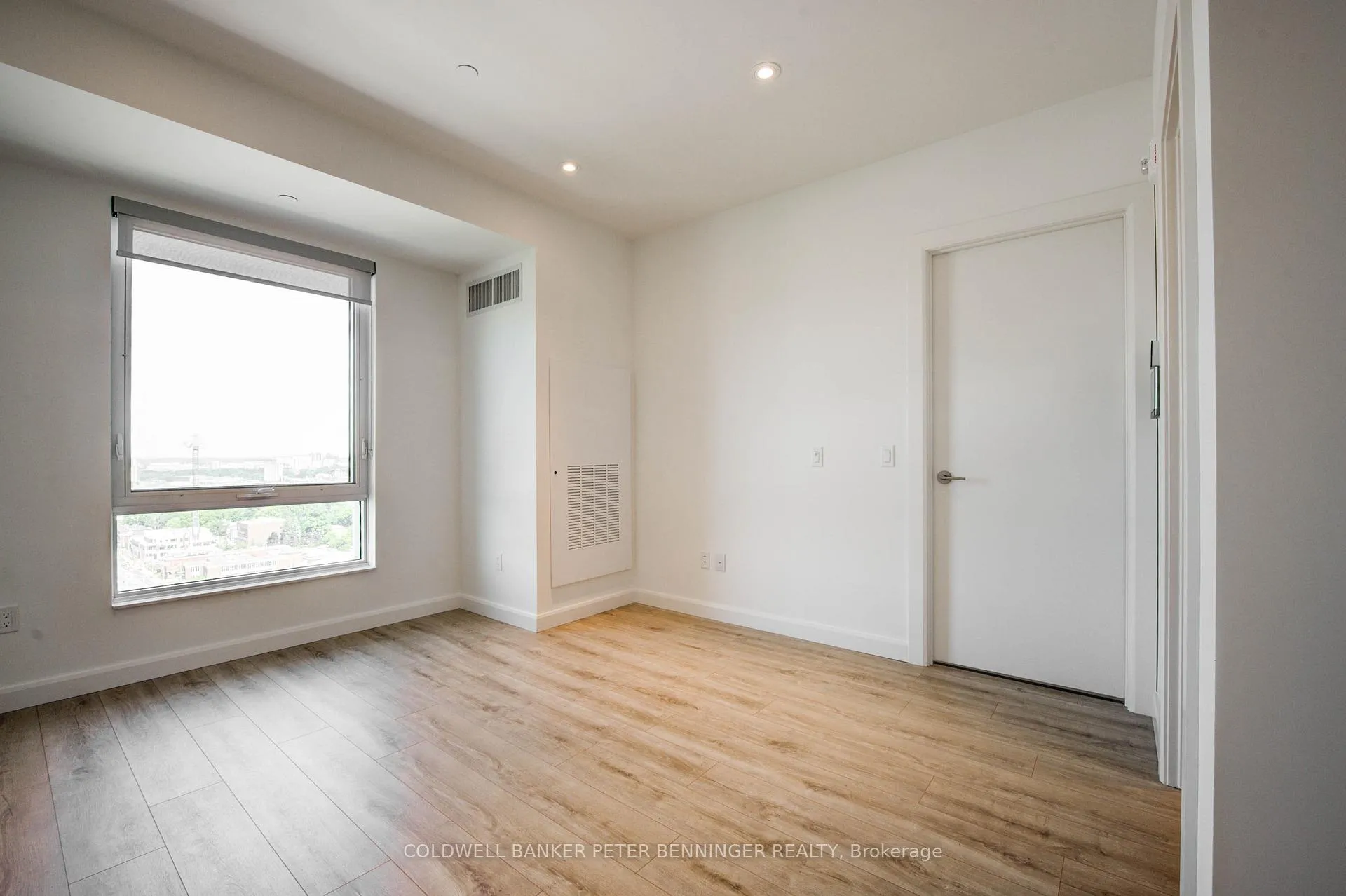 Photo 7 of Unit 1604, 741 King Street, Kitchener, KW Hospital — HOMEH