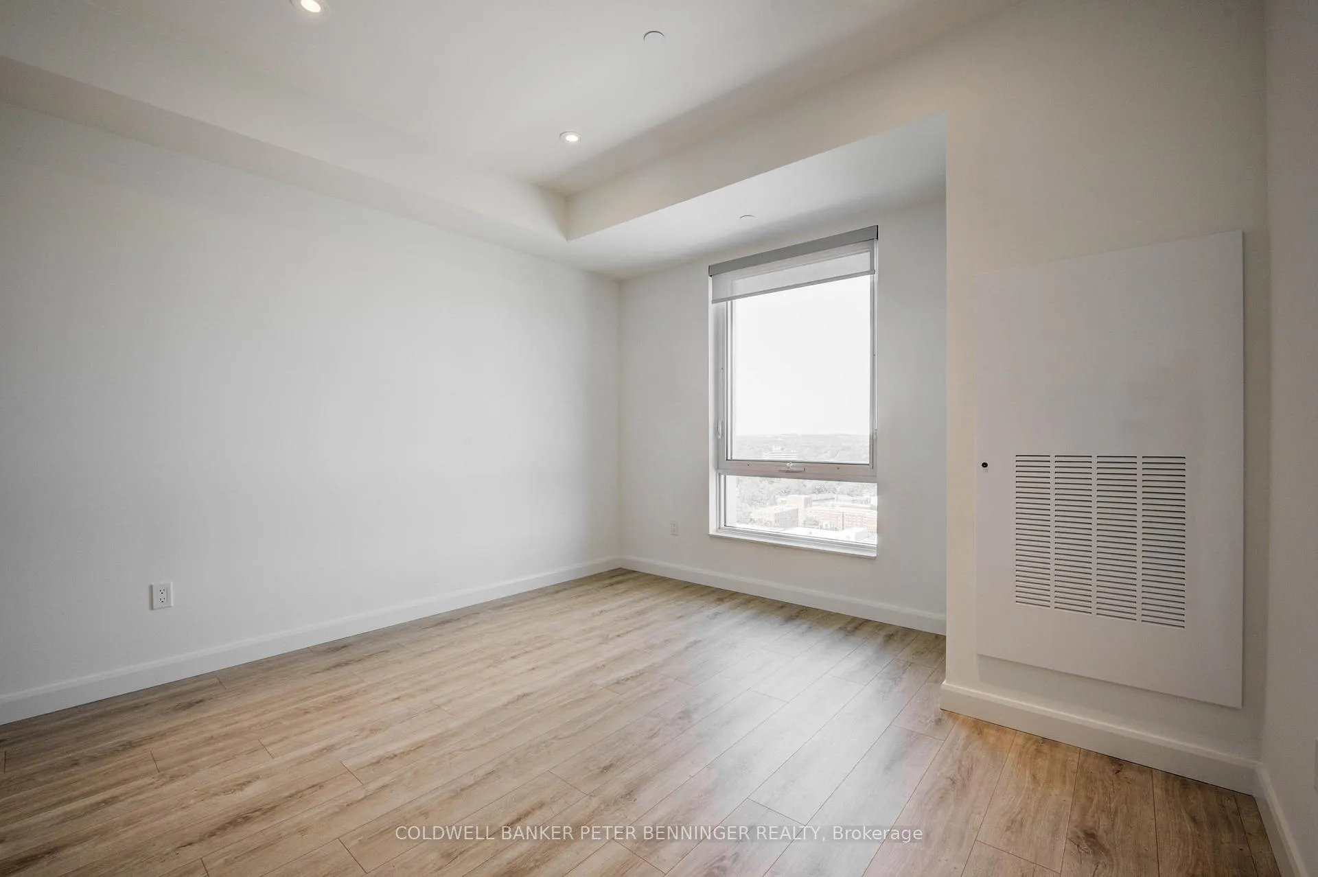 Photo 8 of Unit 1604, 741 King Street, Kitchener, KW Hospital — HOMEH