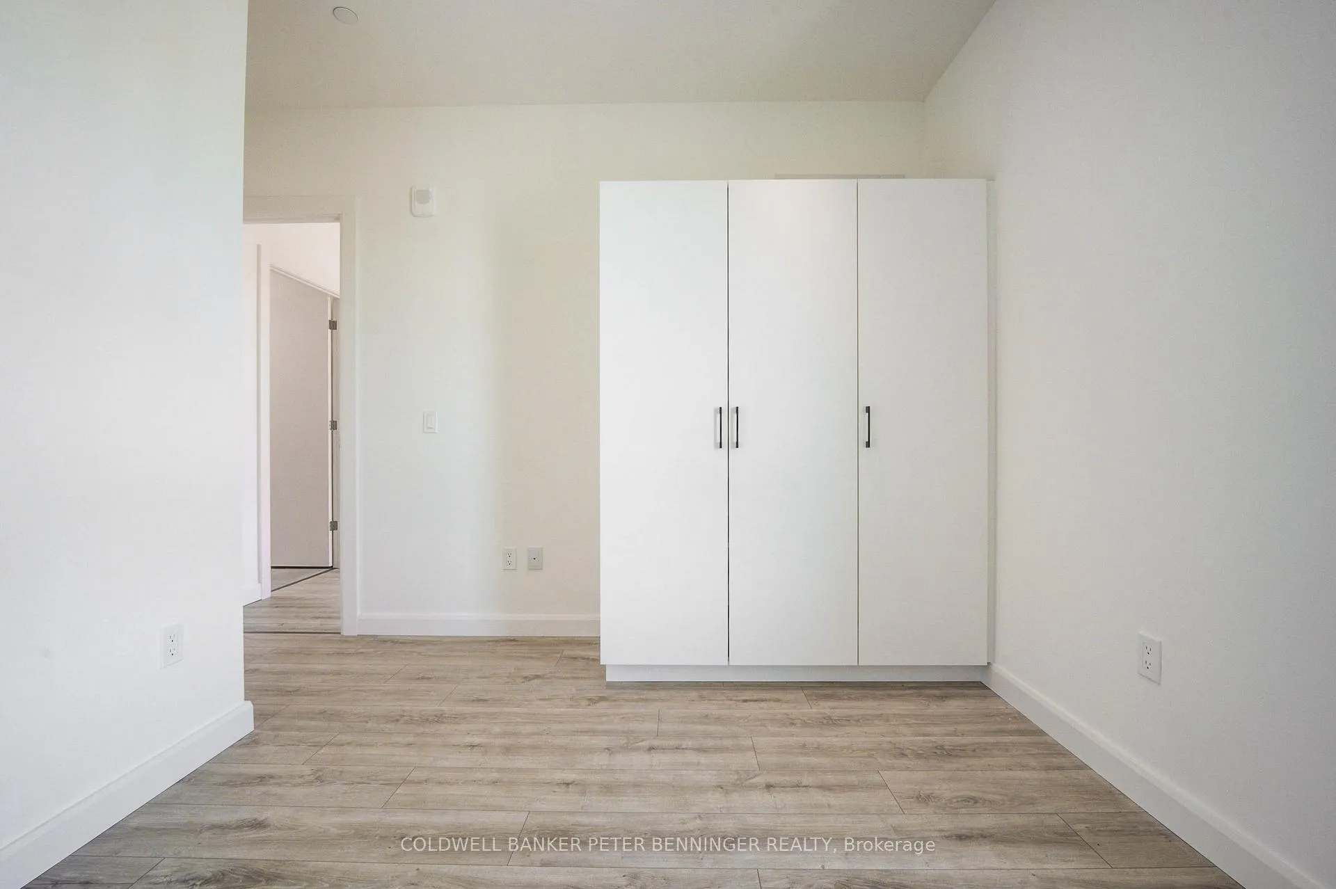 Photo 11 of Unit 1604, 741 King Street, Kitchener, KW Hospital — HOMEH