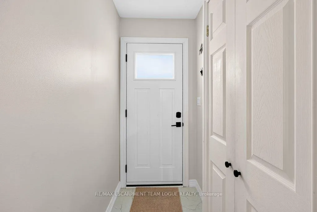 Photo 4 of Unit 105, 895 Maple Avenue, Burlington, Brant — HOMEH