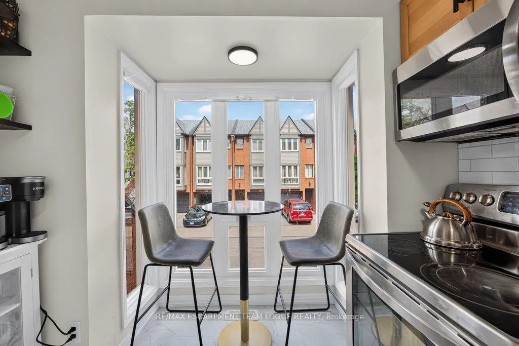 Photo 10 of Unit 105, 895 Maple Avenue, Burlington, Brant — HOMEH