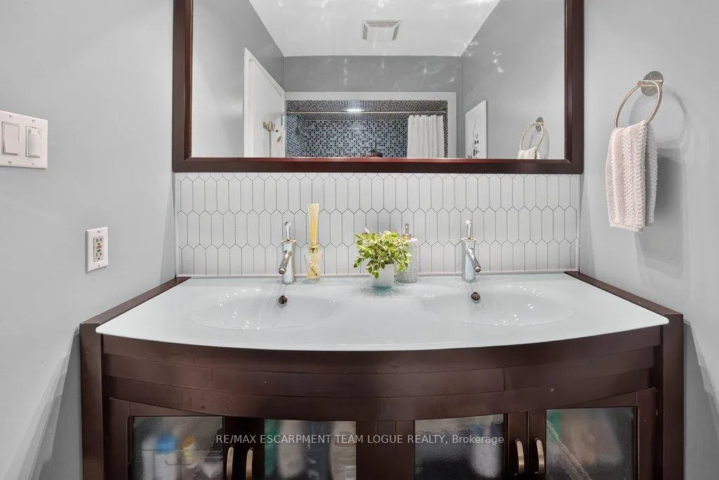 Photo 24 of Unit 105, 895 Maple Avenue, Burlington, Brant — HOMEH