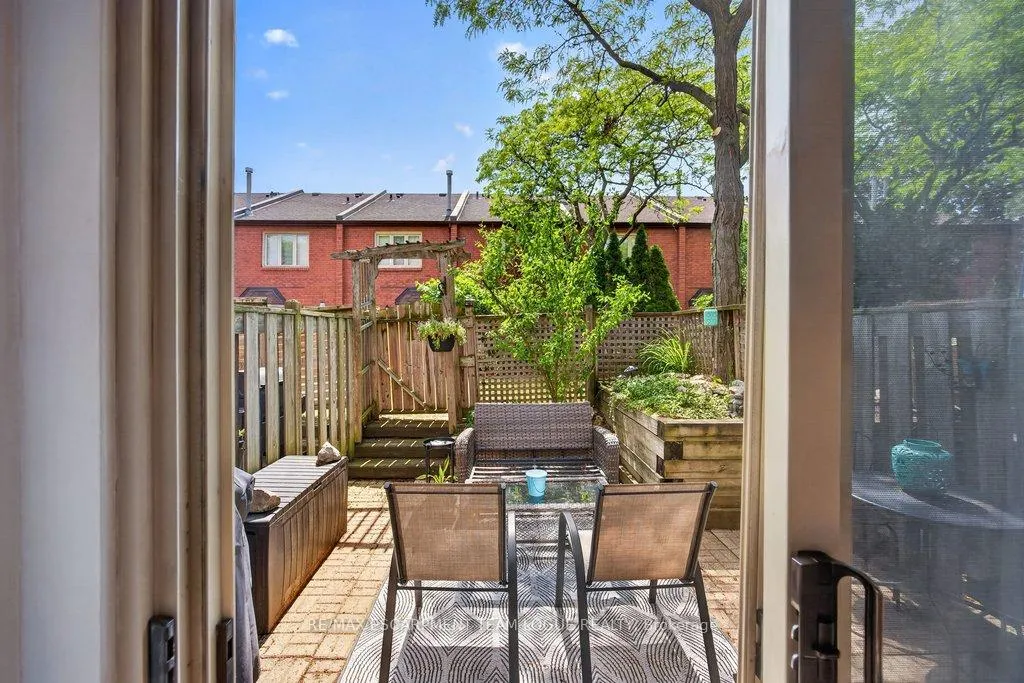 Photo 35 of Unit 105, 895 Maple Avenue, Burlington, Brant — HOMEH