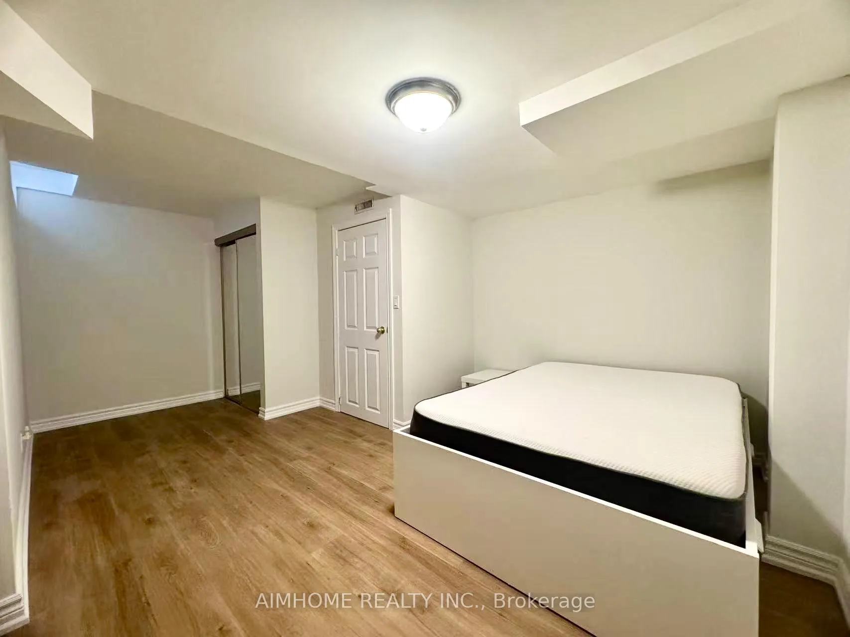 Photo 5 of 86 Crandall-Basement Drive, Markham, Raymerville — HOMEH