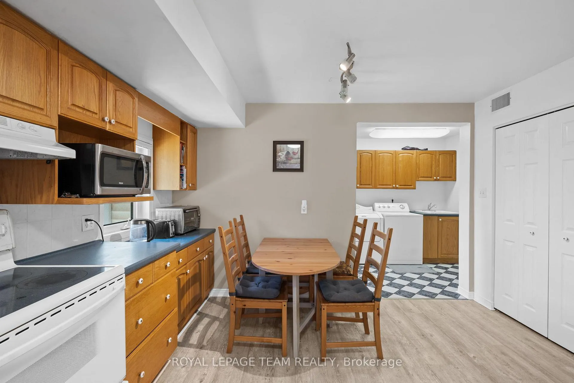 Photo 17 of 3383 Elizabeth Street, Ottawa, Osgoode — HOMEH