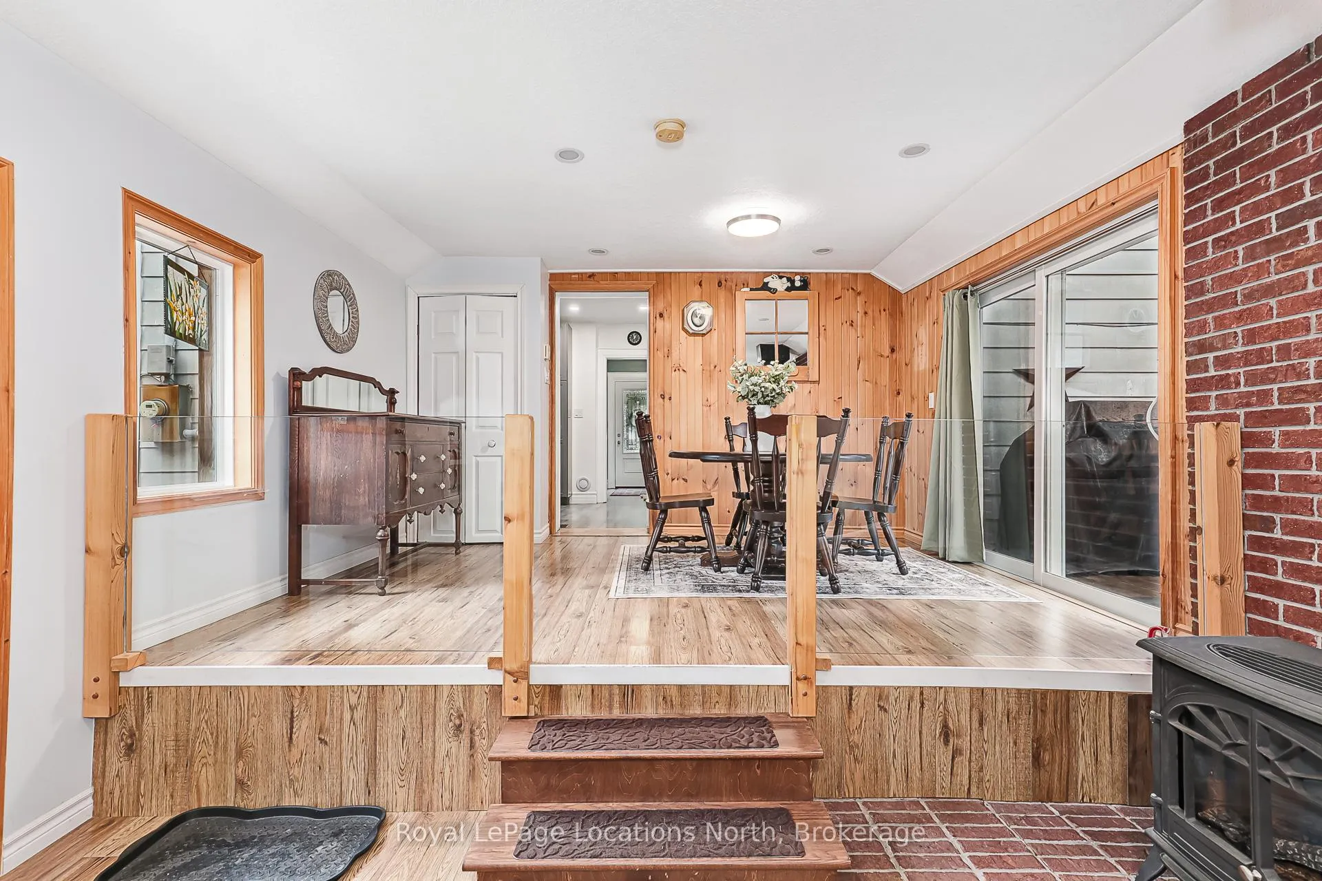 Photo 19 of 142 Marsh Street W, Blue Mountains — HOMEH