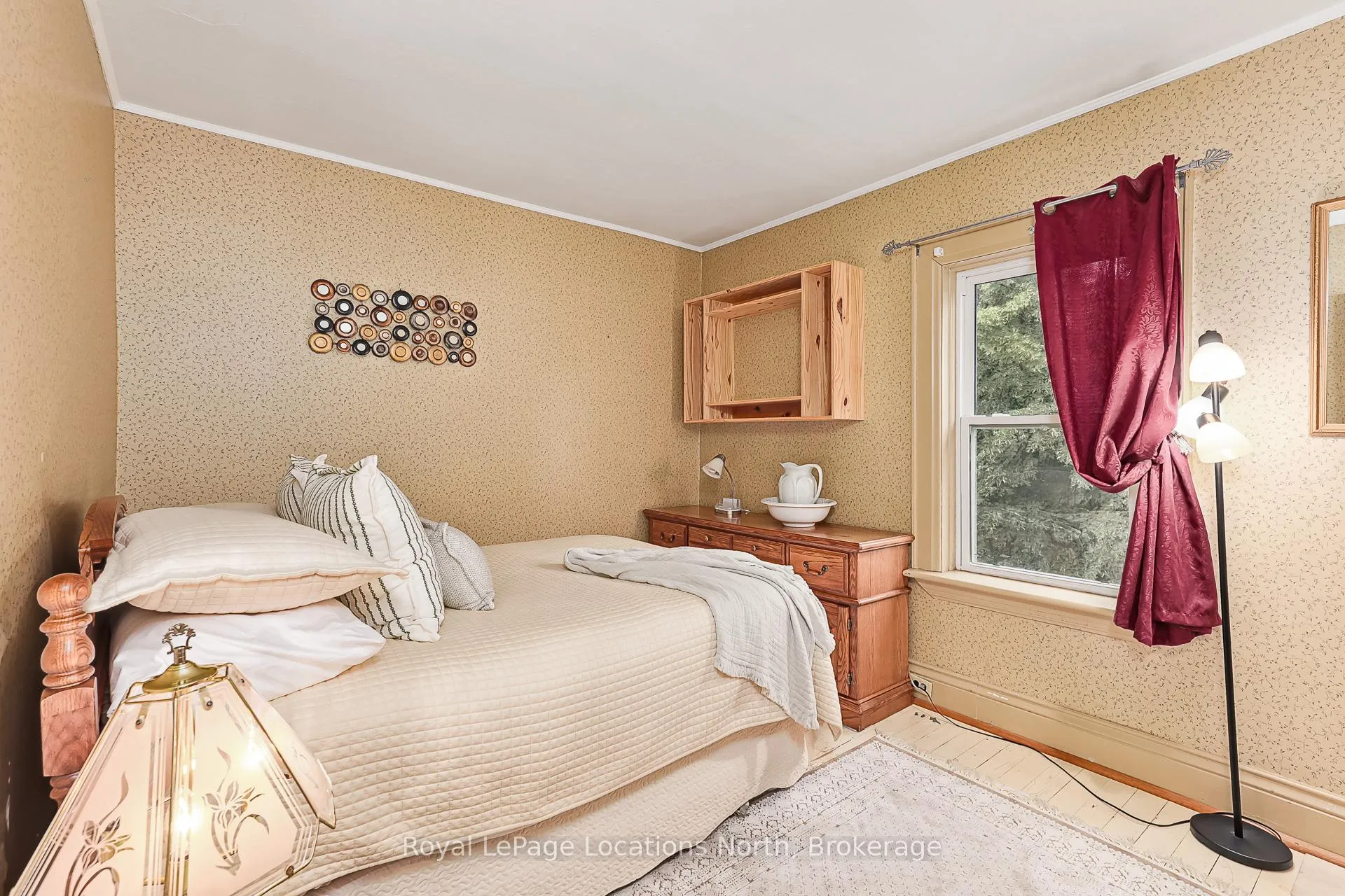 Photo 28 of 142 Marsh Street W, Blue Mountains — HOMEH