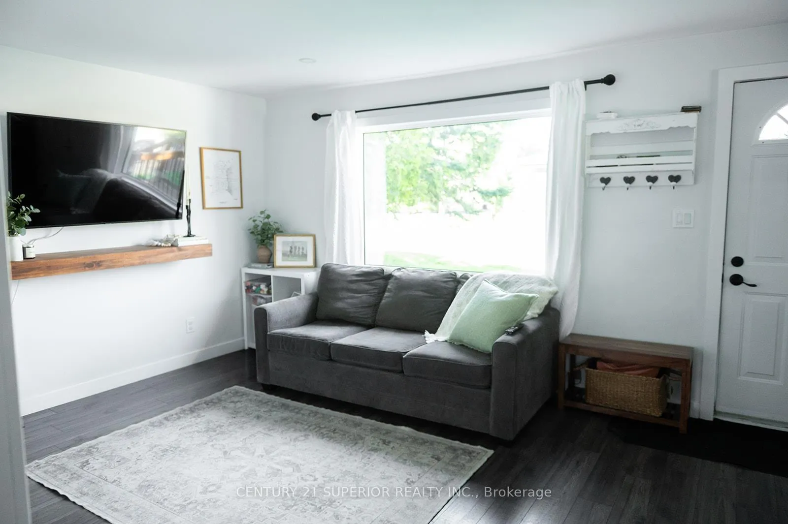 Photo 2 of 417 Hester Street, Thunder Bay, Academy Heights — HOMEH
