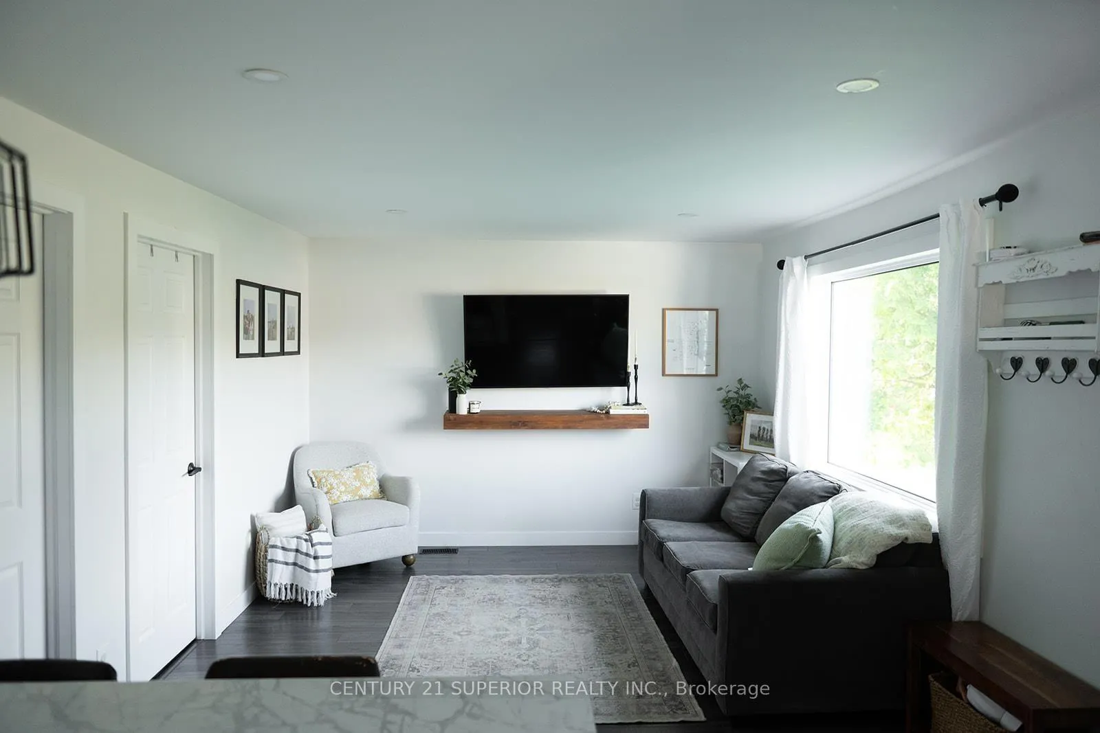 Photo 3 of 417 Hester Street, Thunder Bay, Academy Heights — HOMEH
