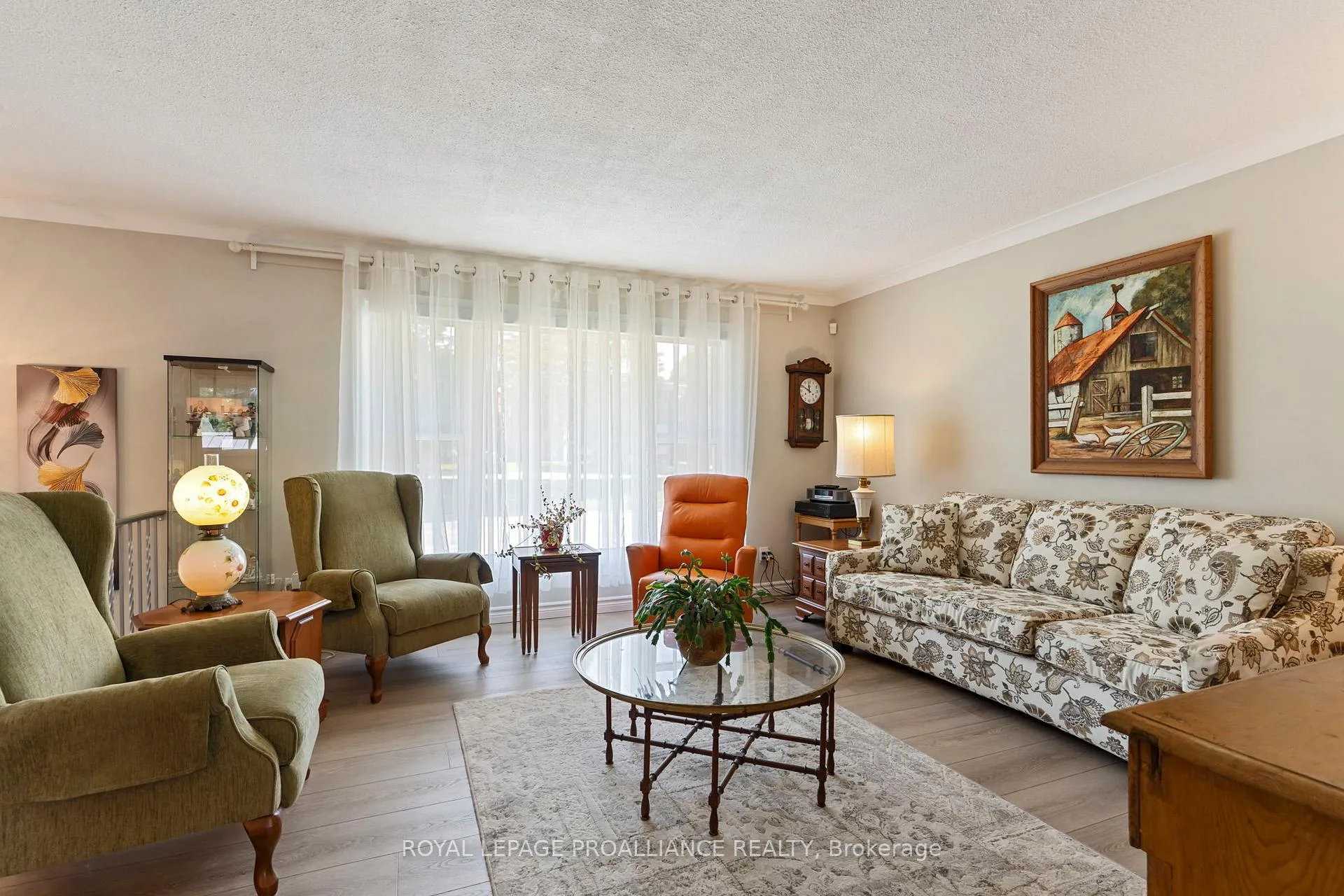 Photo 9 of 795 Laurier Boulevard, Brockville, Brockville — HOMEH