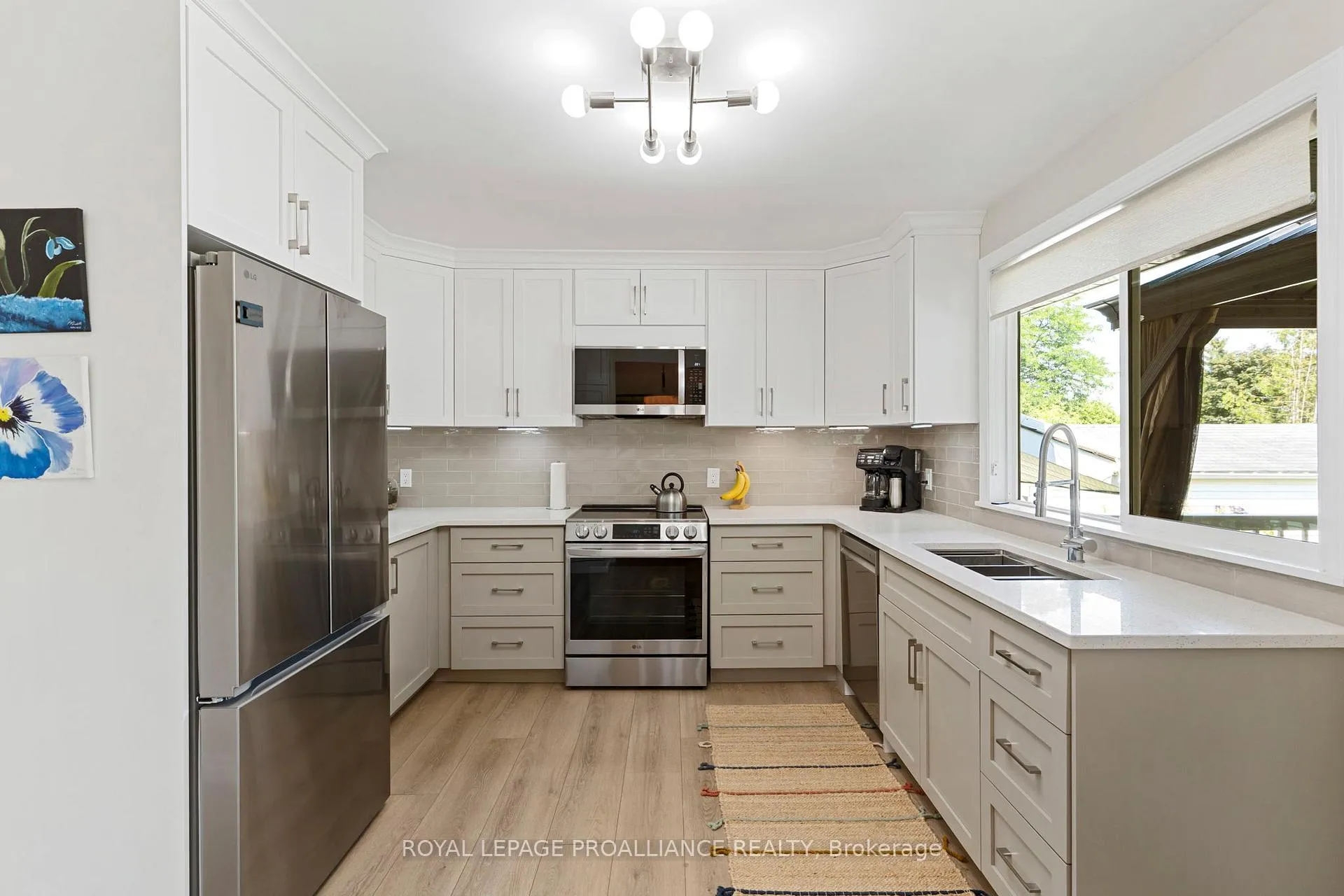 Photo 10 of 795 Laurier Boulevard, Brockville, Brockville — HOMEH