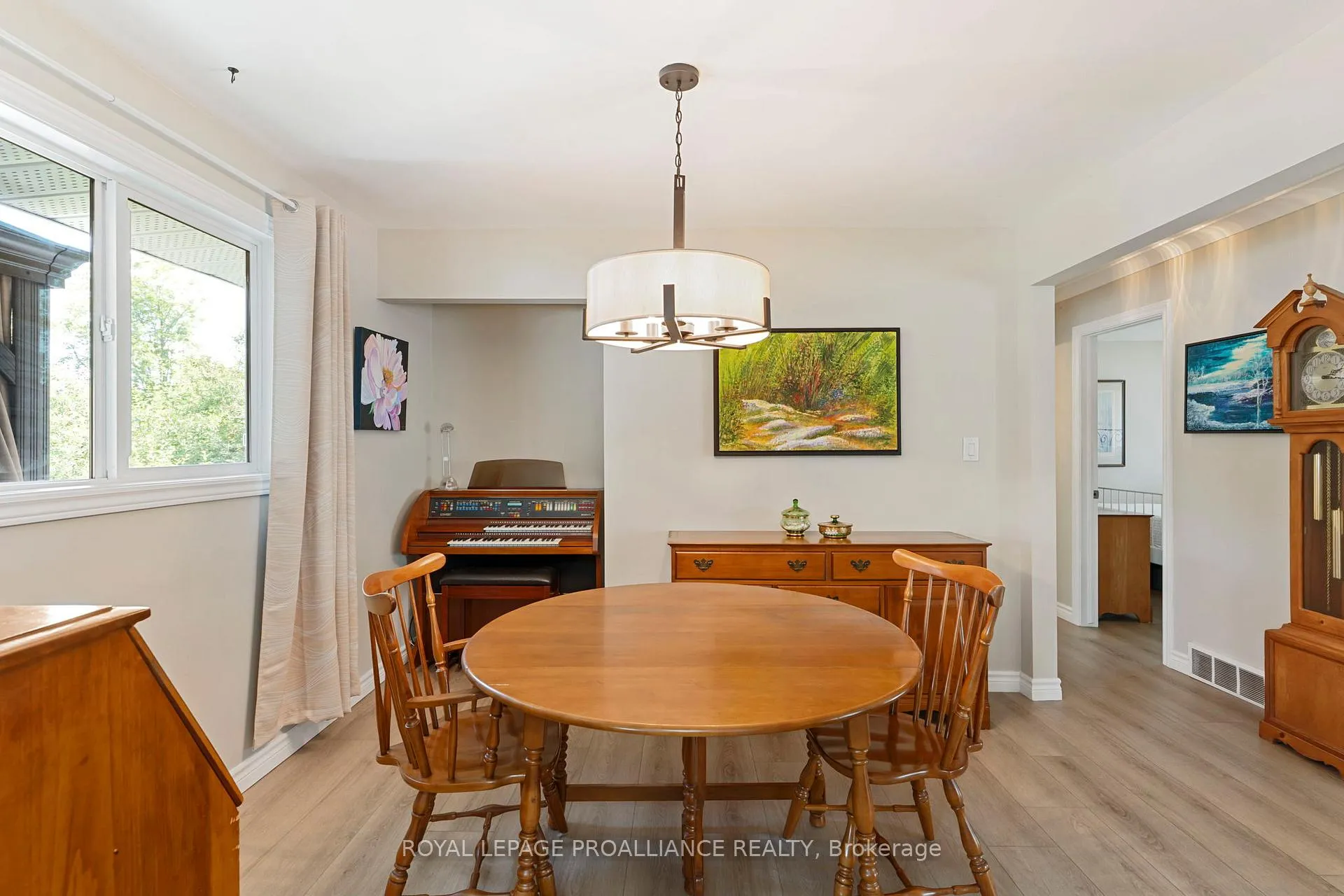 Photo 16 of 795 Laurier Boulevard, Brockville, Brockville — HOMEH