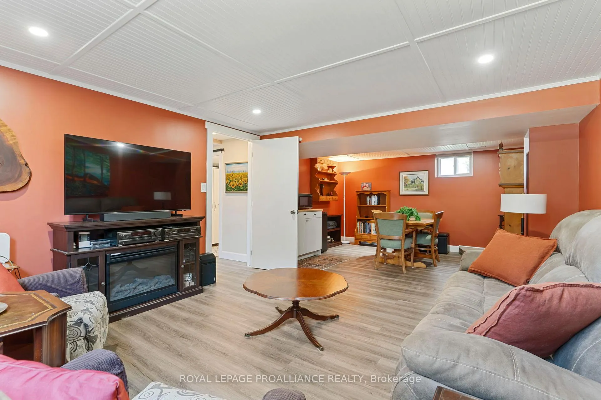 Photo 25 of 795 Laurier Boulevard, Brockville, Brockville — HOMEH