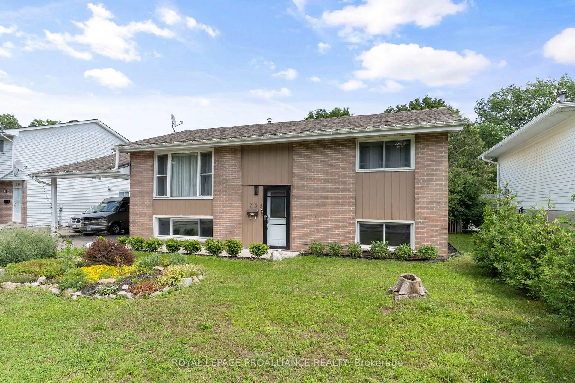Photo 41 of 795 Laurier Boulevard, Brockville, Brockville — HOMEH