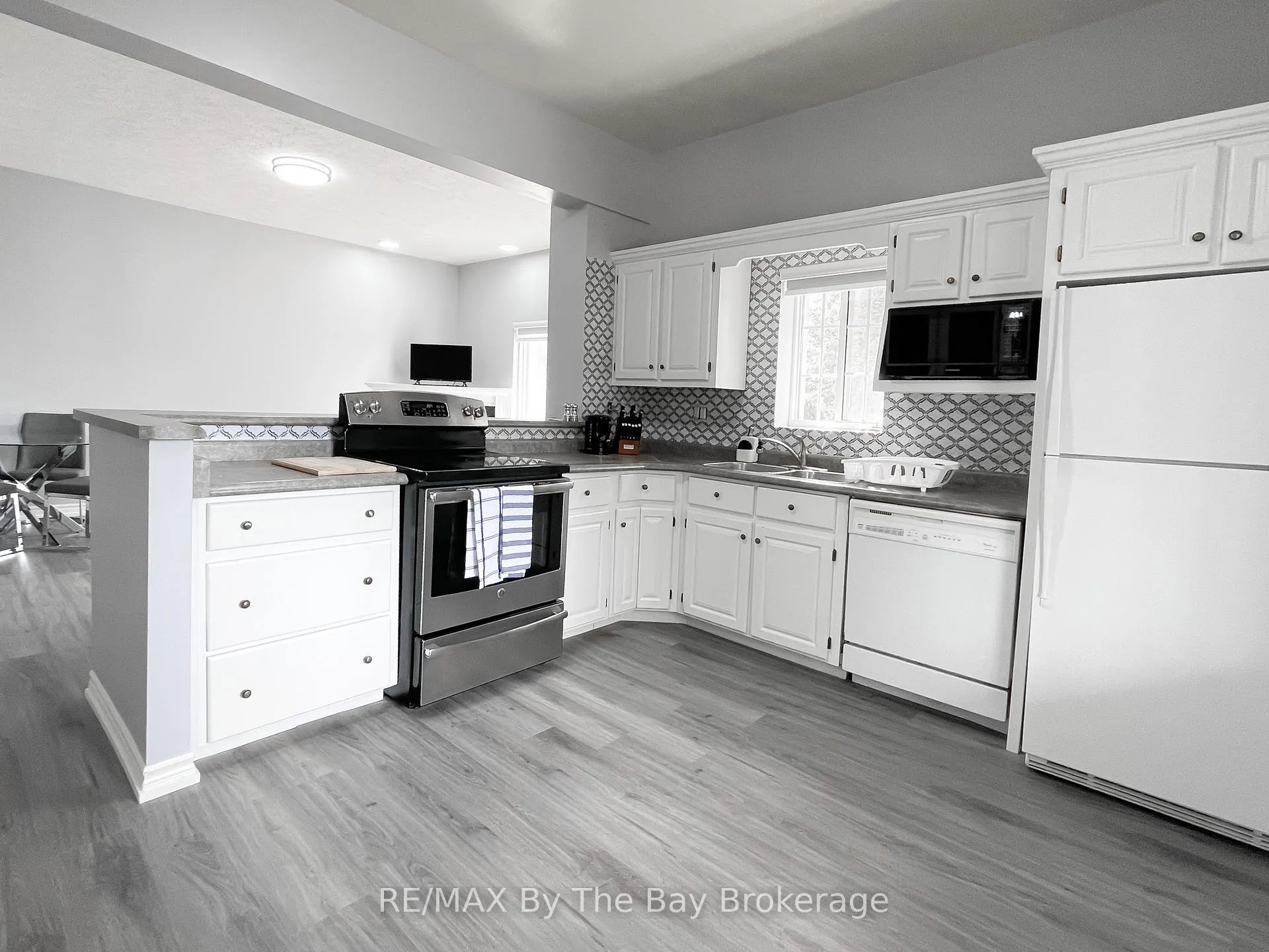 Photo 4 of Unit 2, 209318 Highway 26, Blue Mountains — HOMEH