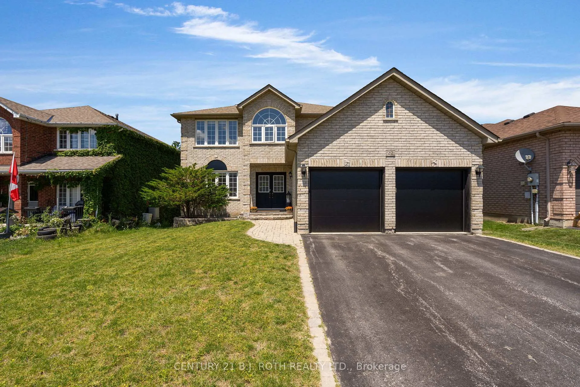 Photo 1 of 22 Silvercreek Crescent, Barrie, Ardagh — HOMEH