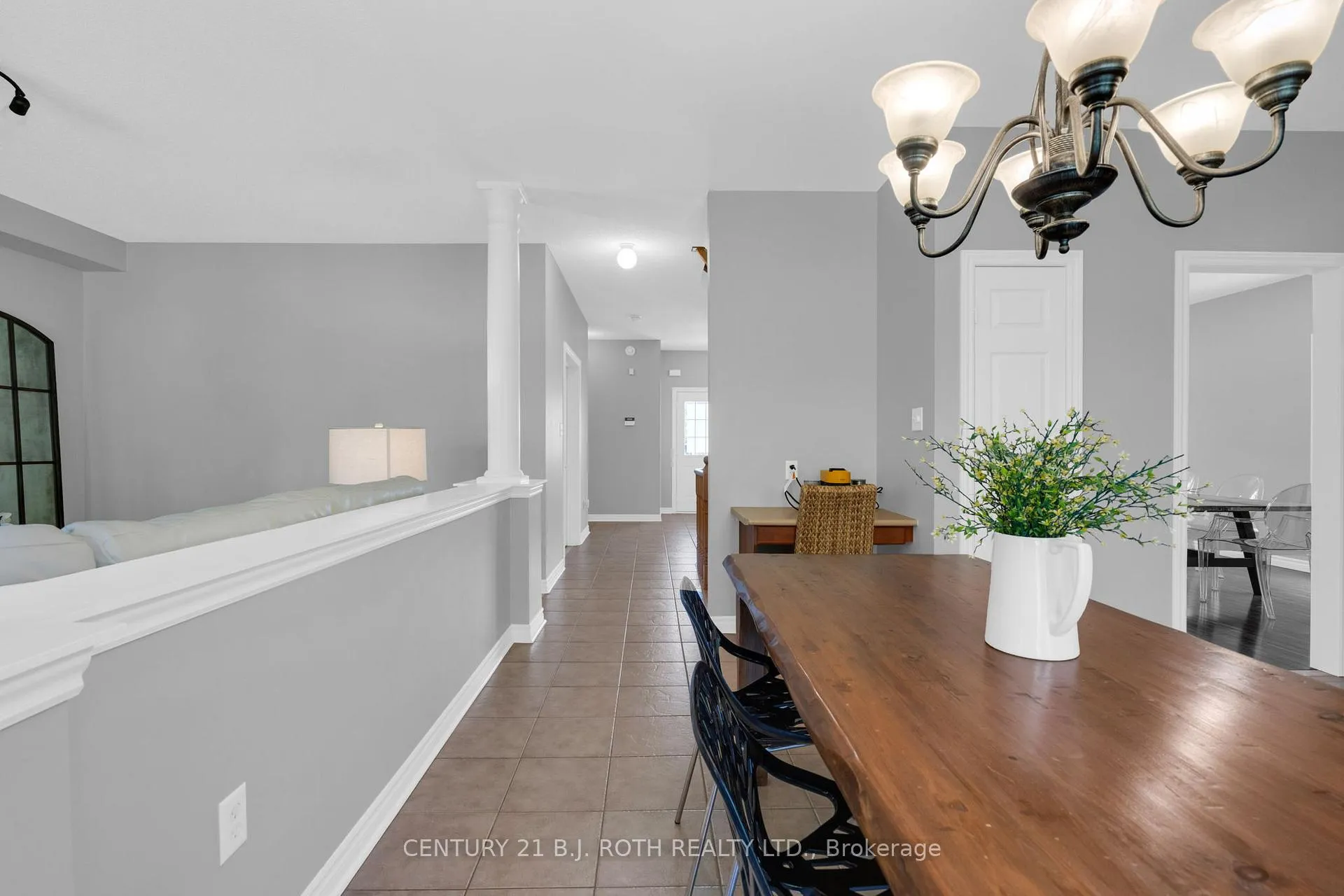 Photo 13 of 22 Silvercreek Crescent, Barrie, Ardagh — HOMEH