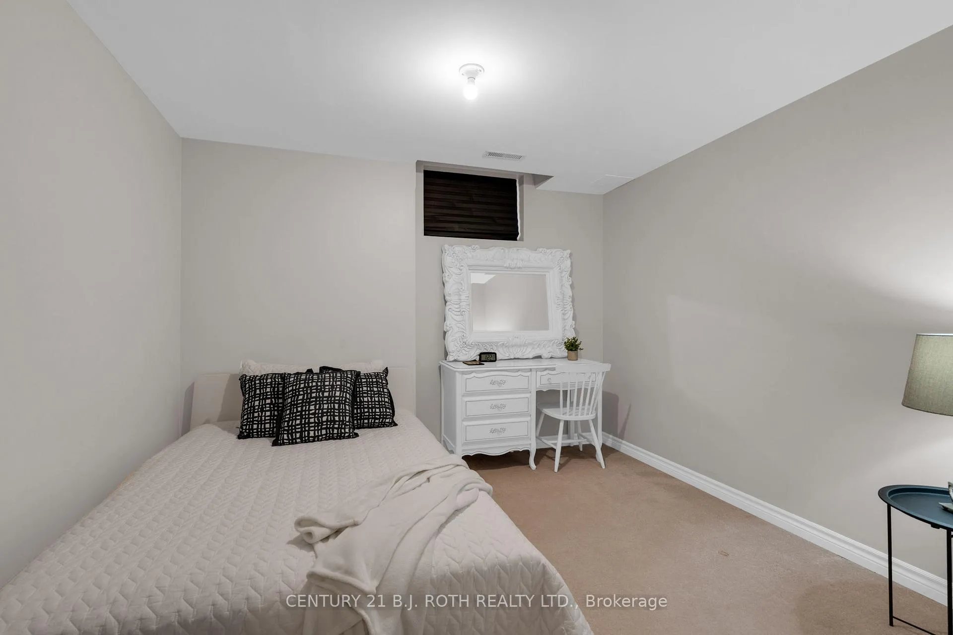 Photo 31 of 22 Silvercreek Crescent, Barrie, Ardagh — HOMEH