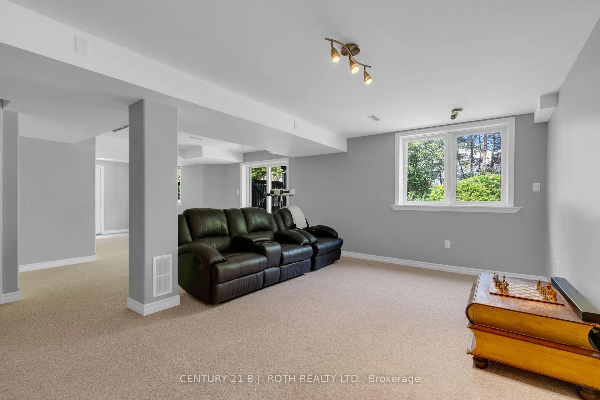 Photo 36 of 22 Silvercreek Crescent, Barrie, Ardagh — HOMEH