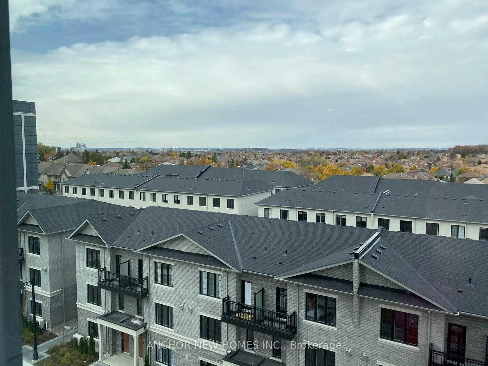 Photo 8 of Unit 715, 398 Highway 7 E, Richmond Hill, Doncrest — HOMEH