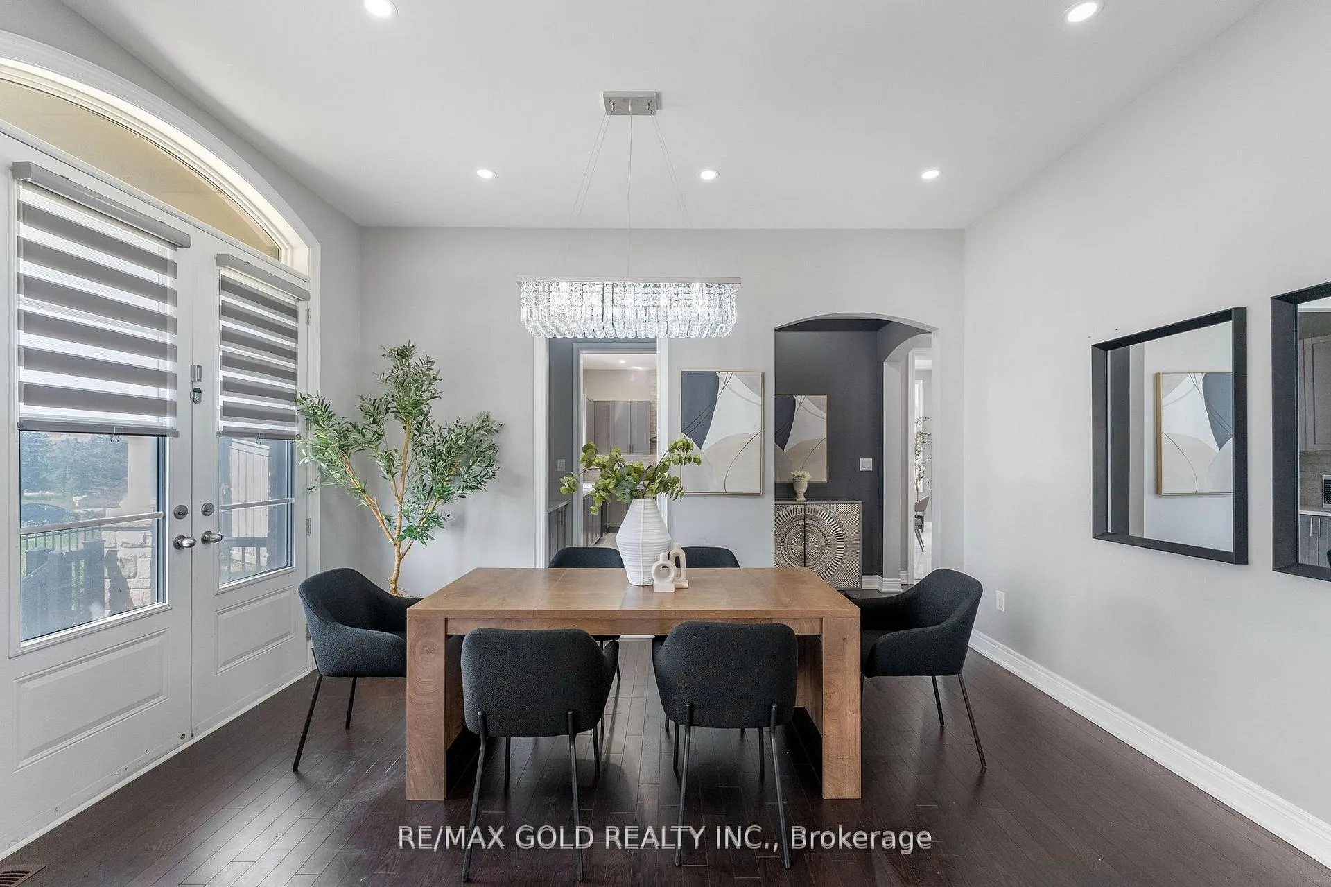Photo 10 of 97 Gordon Randle Drive, Brampton, Toronto Gore Rural Estate — HOMEH