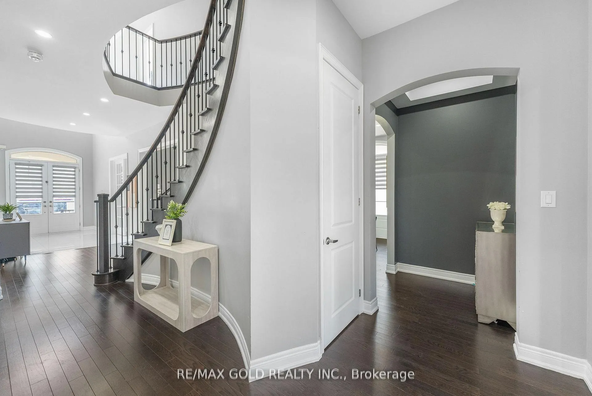 Photo 11 of 97 Gordon Randle Drive, Brampton, Toronto Gore Rural Estate — HOMEH