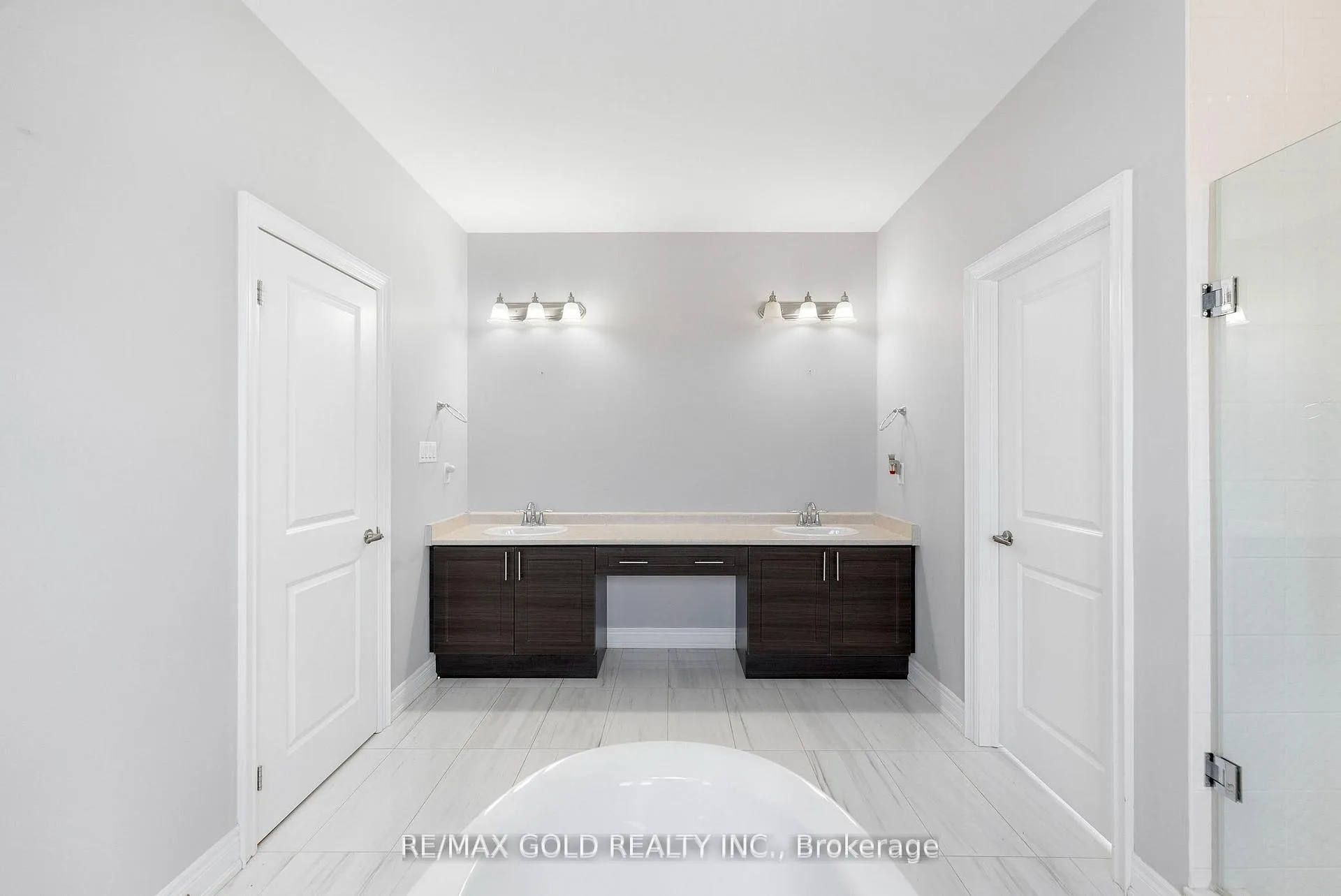 Photo 30 of 97 Gordon Randle Drive, Brampton, Toronto Gore Rural Estate — HOMEH
