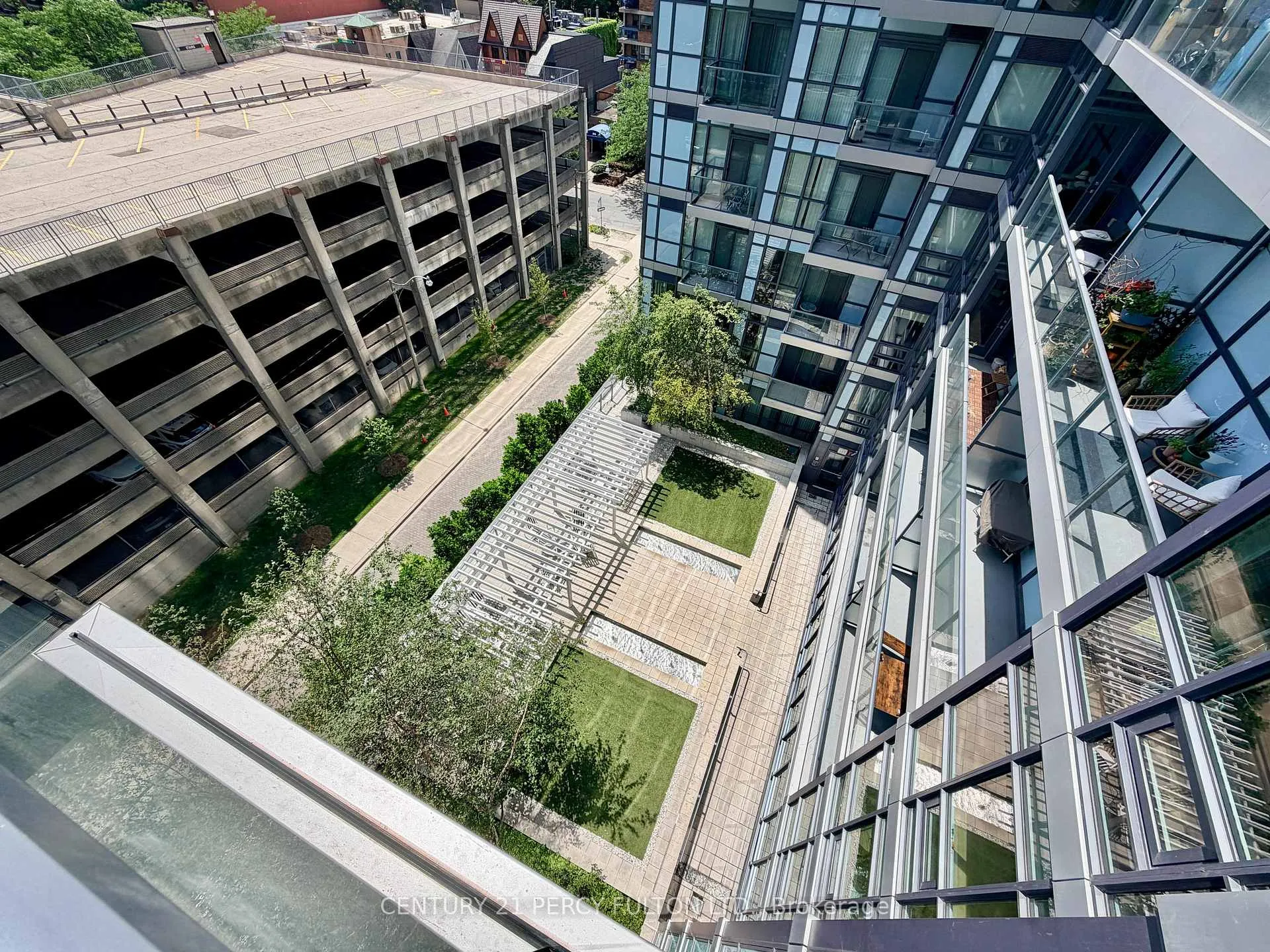 Photo 12 of Unit 813, 210 Simcoe Street, Toronto, Kensington-Chinatown — HOMEH