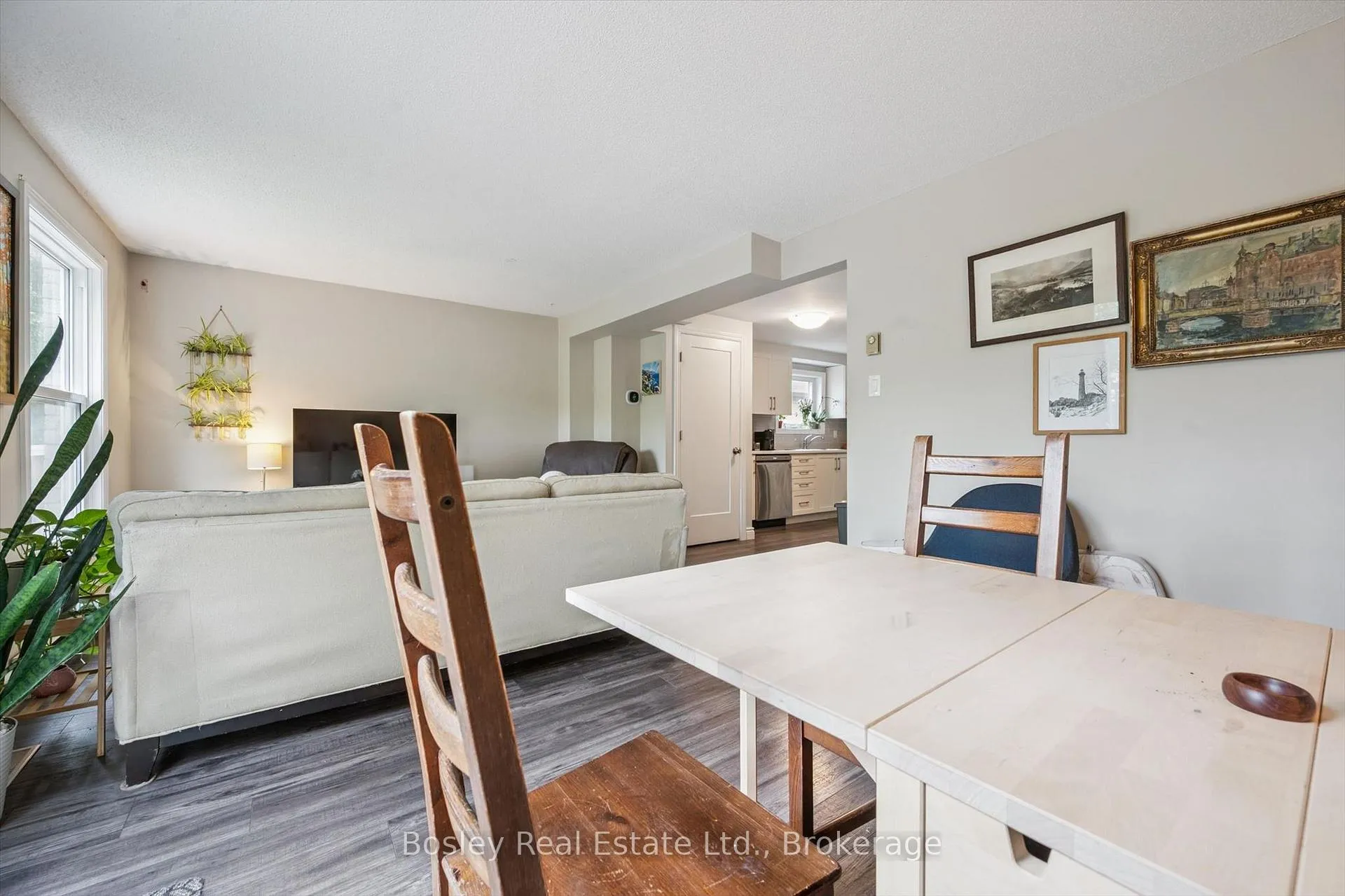 Photo 17 of 55 Koch Drive, Guelph, Kortright West — HOMEH