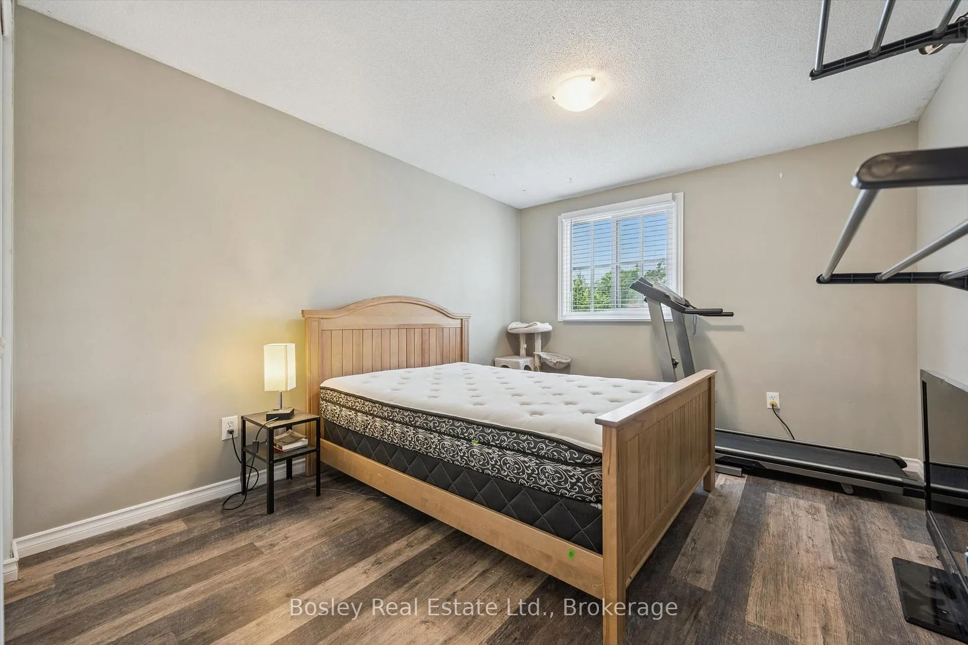 Photo 23 of 55 Koch Drive, Guelph, Kortright West — HOMEH