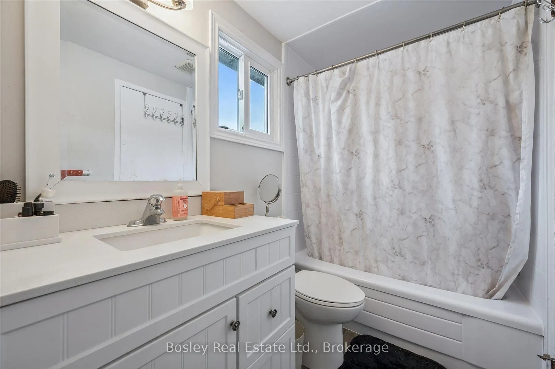 Photo 25 of 55 Koch Drive, Guelph, Kortright West — HOMEH