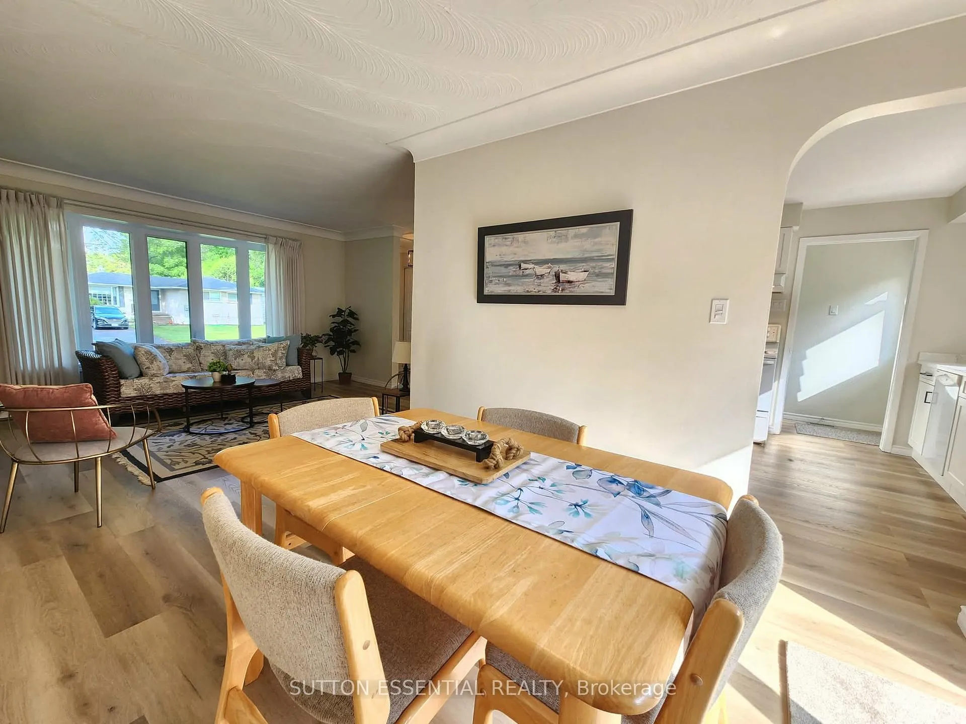 Photo 12 of 18 Vanier Drive, Brockville, Brockville — HOMEH