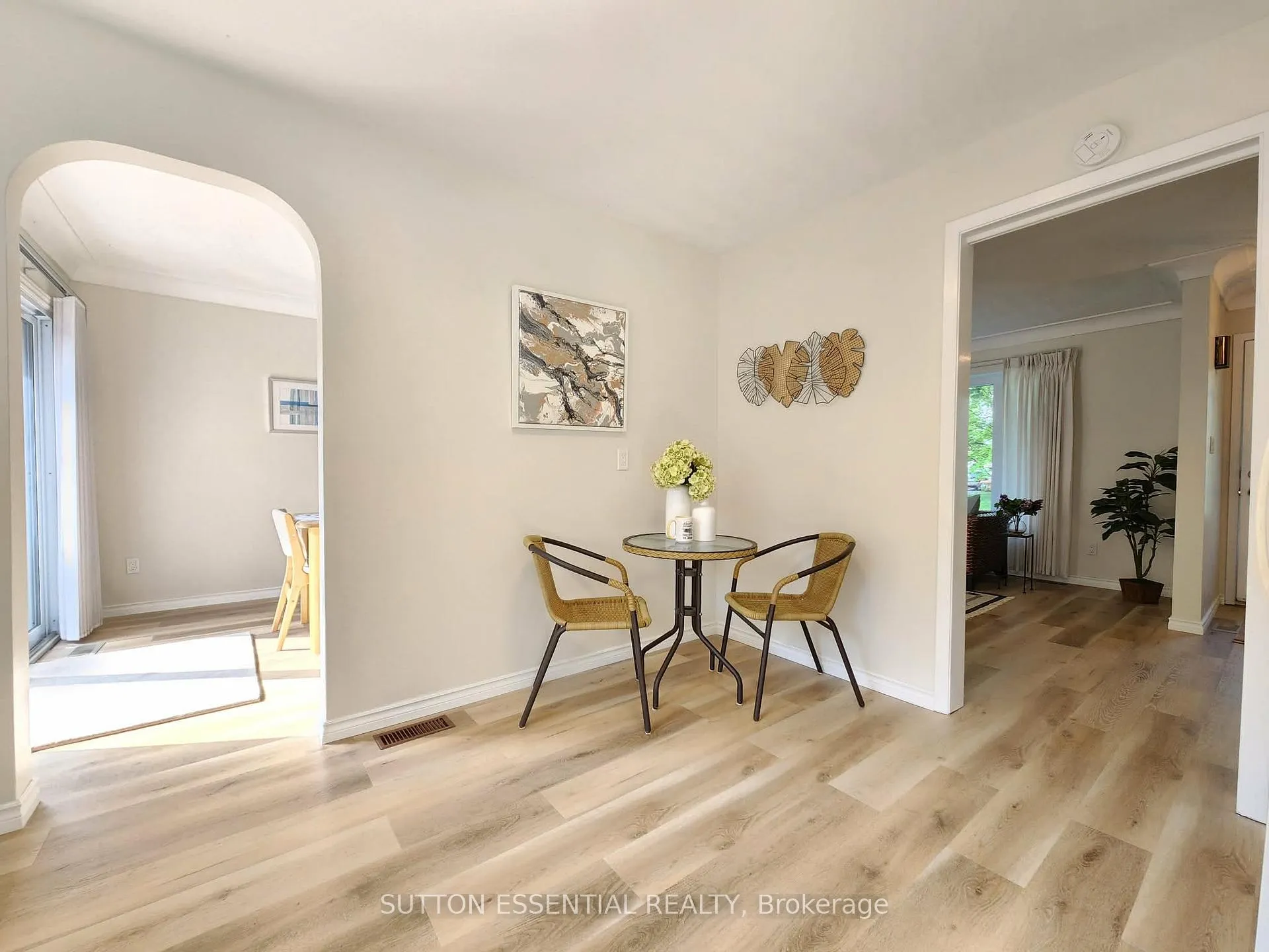Photo 17 of 18 Vanier Drive, Brockville, Brockville — HOMEH