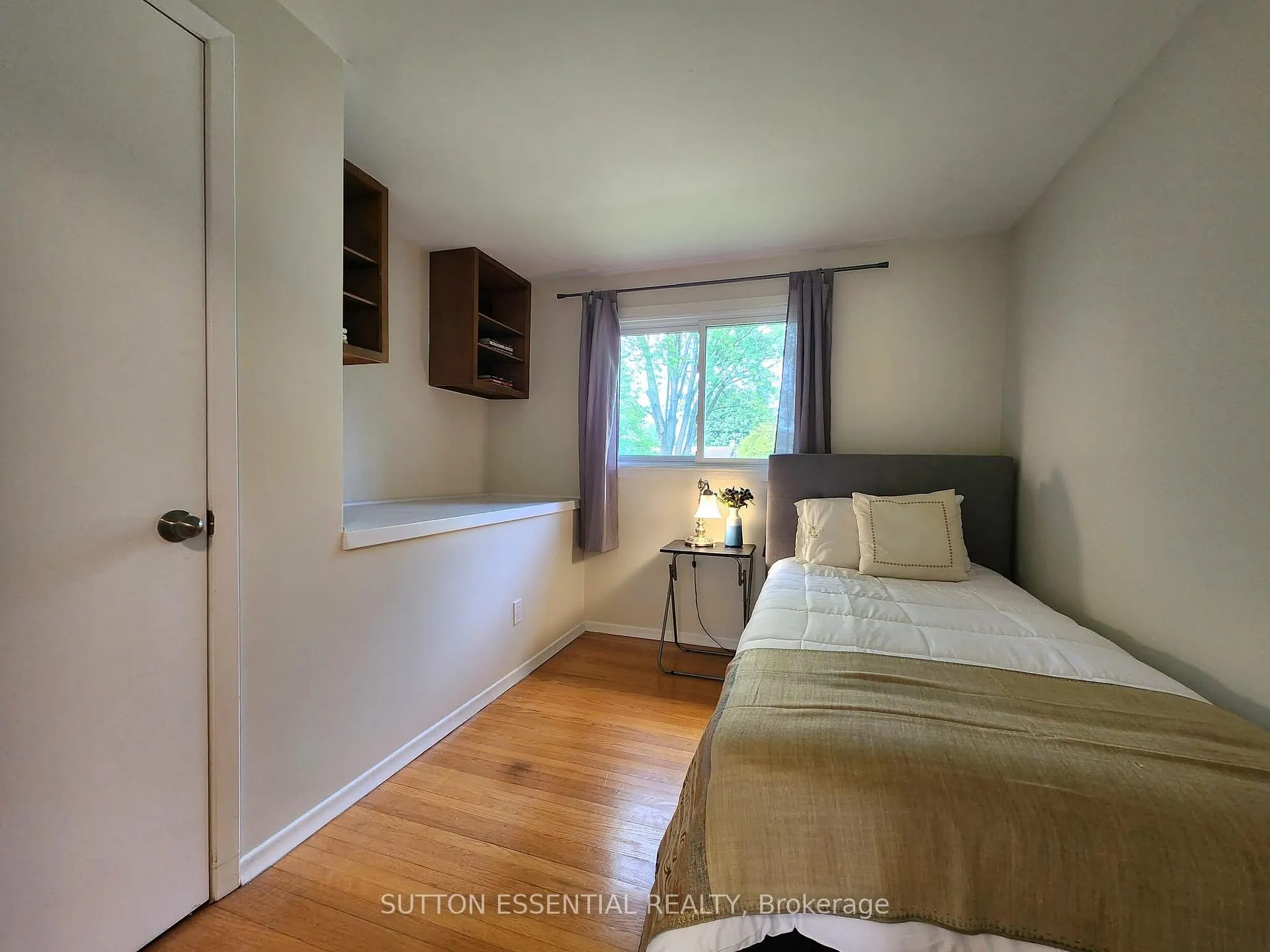 Photo 22 of 18 Vanier Drive, Brockville, Brockville — HOMEH