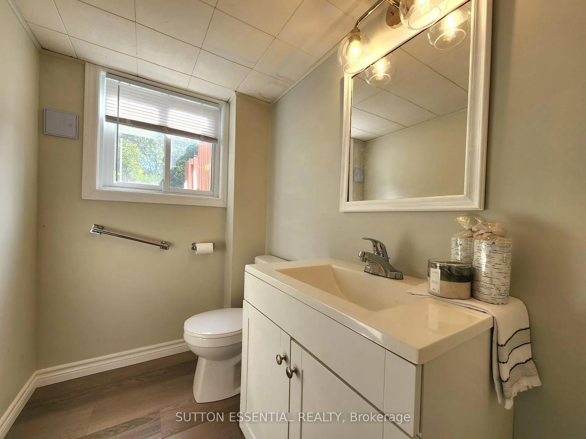 Photo 24 of 18 Vanier Drive, Brockville, Brockville — HOMEH