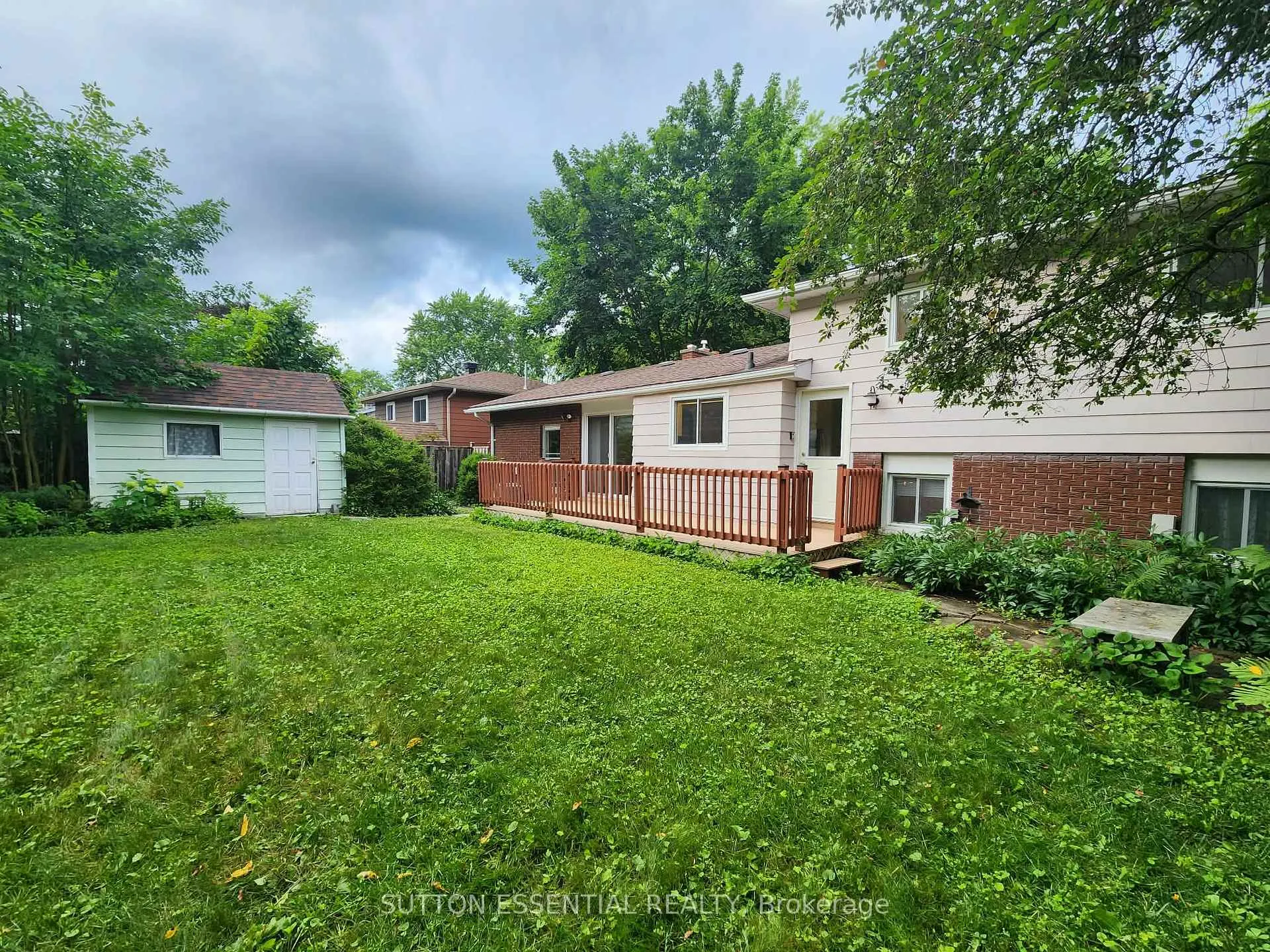 Photo 29 of 18 Vanier Drive, Brockville, Brockville — HOMEH
