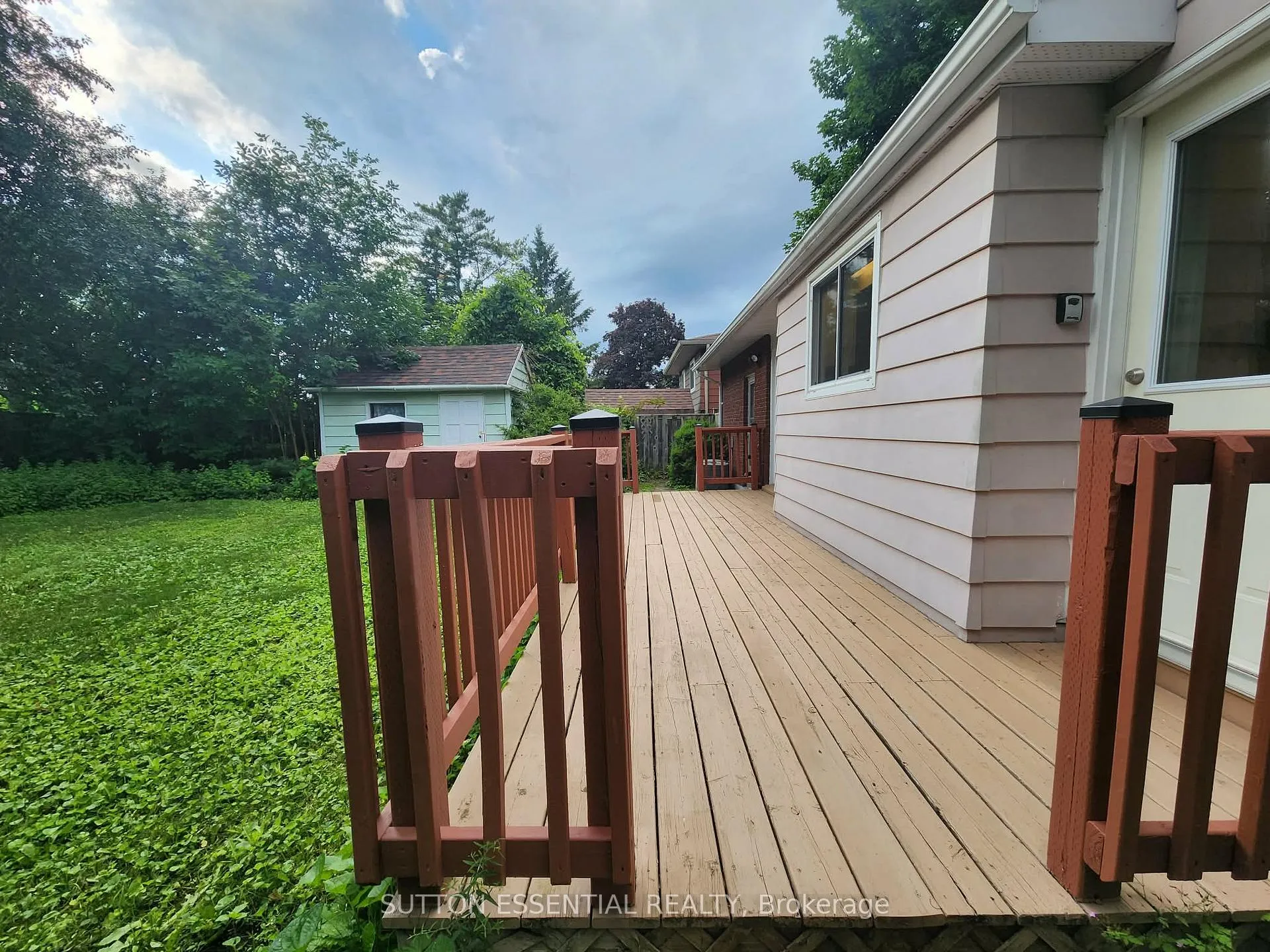 Photo 30 of 18 Vanier Drive, Brockville, Brockville — HOMEH