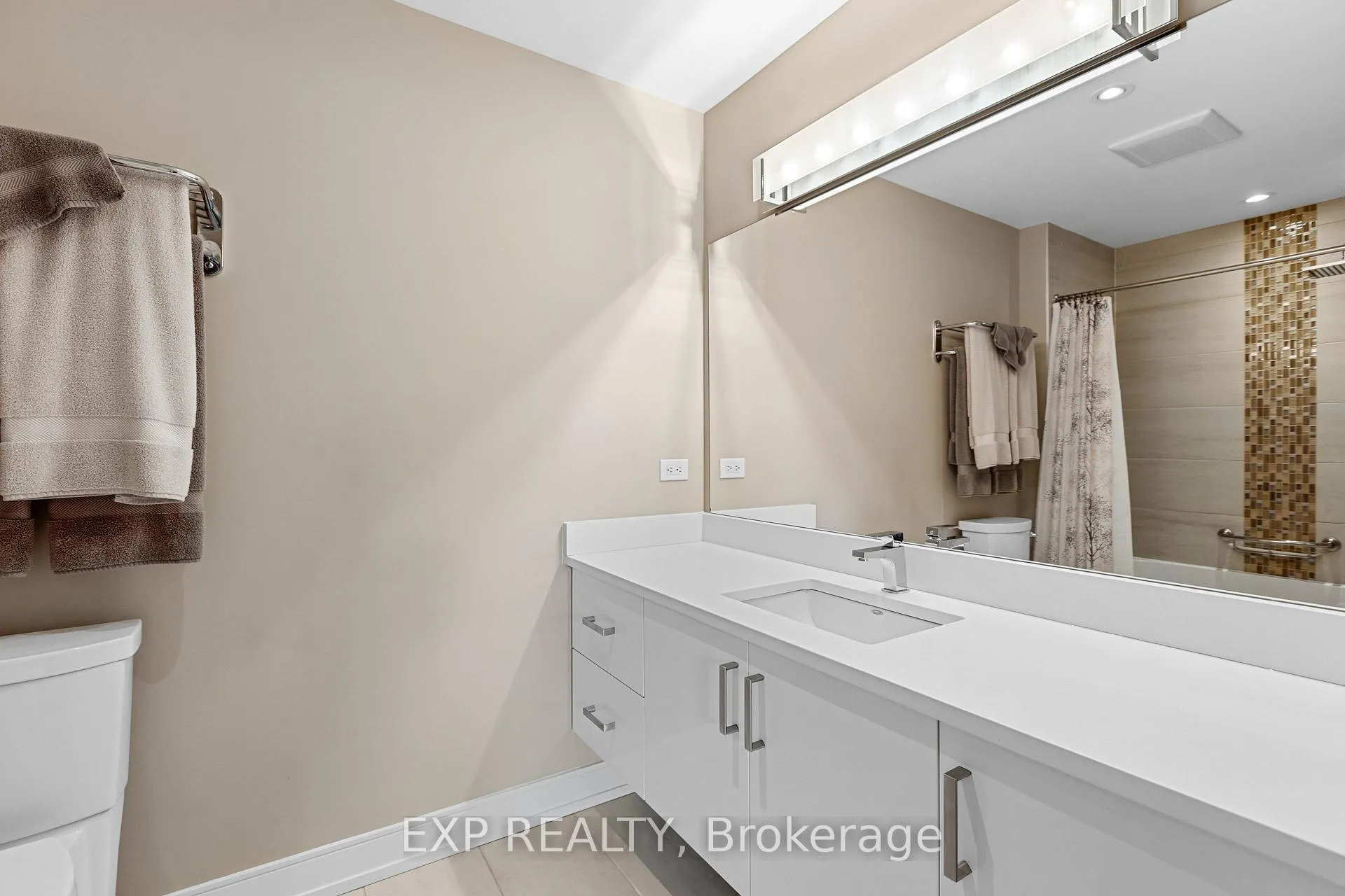 Photo 22 of 157 Wesley Avenue, Ottawa, Westboro/Hampton Park — HOMEH