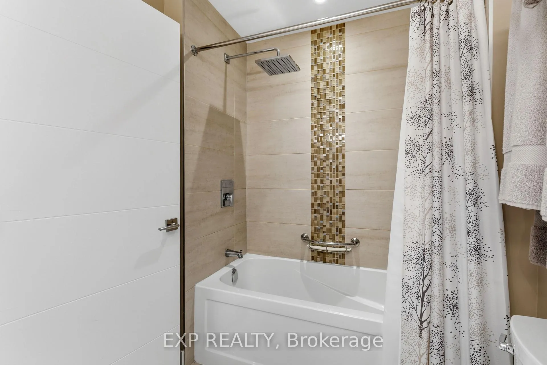 Photo 23 of 157 Wesley Avenue, Ottawa, Westboro/Hampton Park — HOMEH