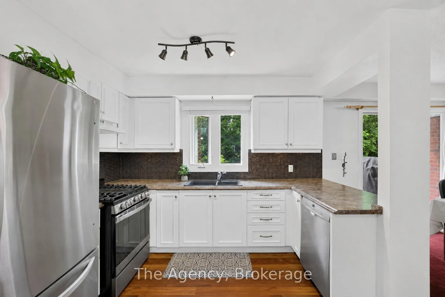 Photo 8 of 97 Shoreline Drive, Bracebridge — HOMEH