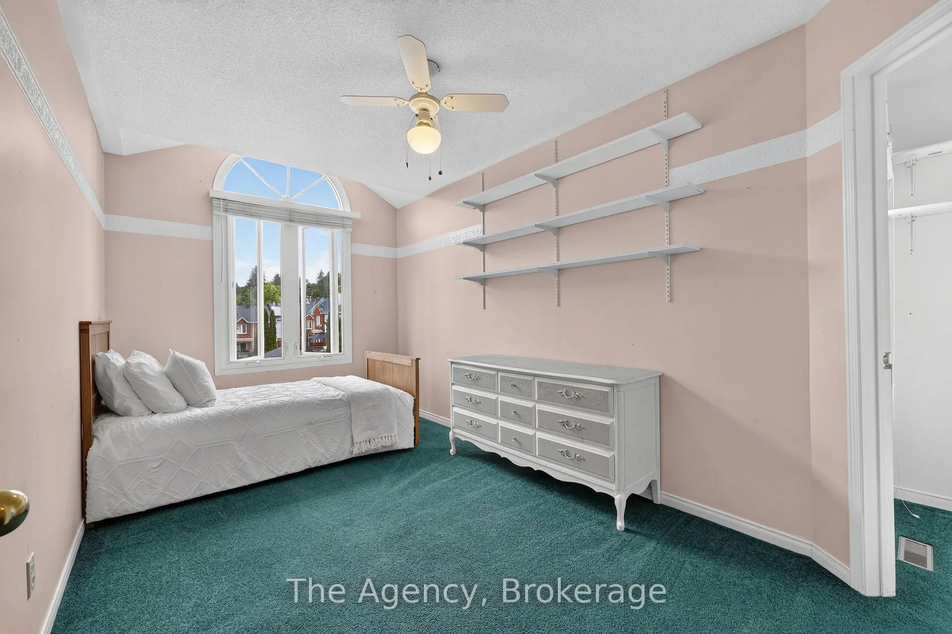 Photo 34 of 97 Shoreline Drive, Bracebridge — HOMEH