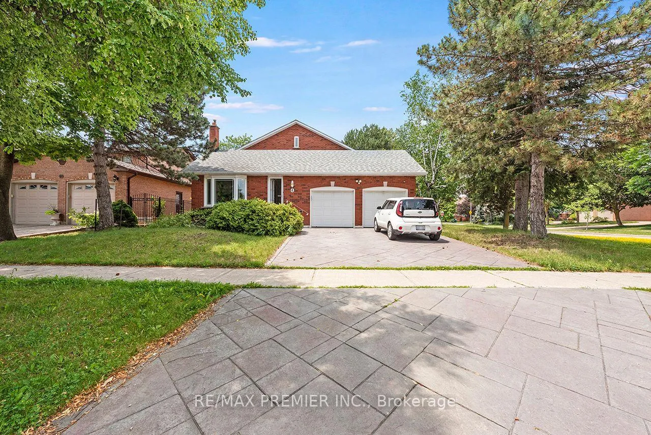 Photo 3 of 4 Bourbon Road, Vaughan, East Woodbridge — HOMEH