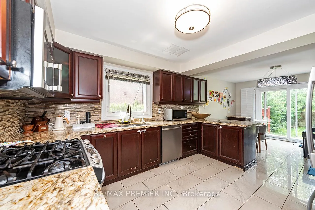 Photo 9 of 4 Bourbon Road, Vaughan, East Woodbridge — HOMEH