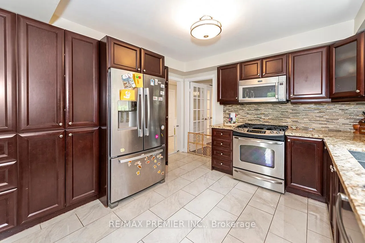 Photo 10 of 4 Bourbon Road, Vaughan, East Woodbridge — HOMEH