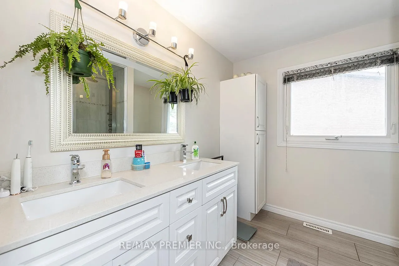 Photo 23 of 4 Bourbon Road, Vaughan, East Woodbridge — HOMEH